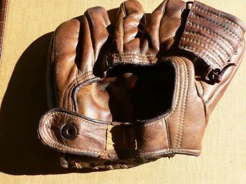 Howard Pollet Nokona G51 1 Back